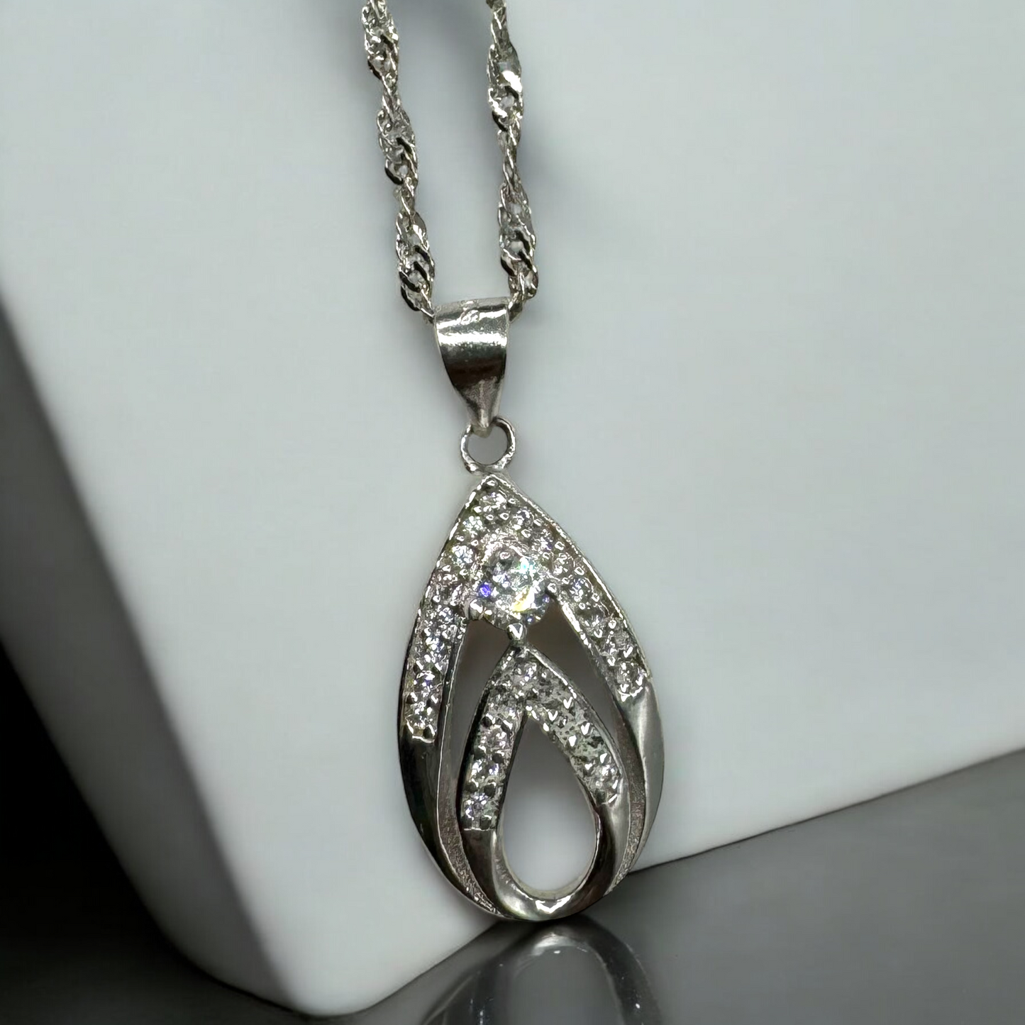 Micro Set 1 Carat Necklace